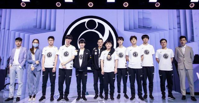 在防守端的 在防守端的