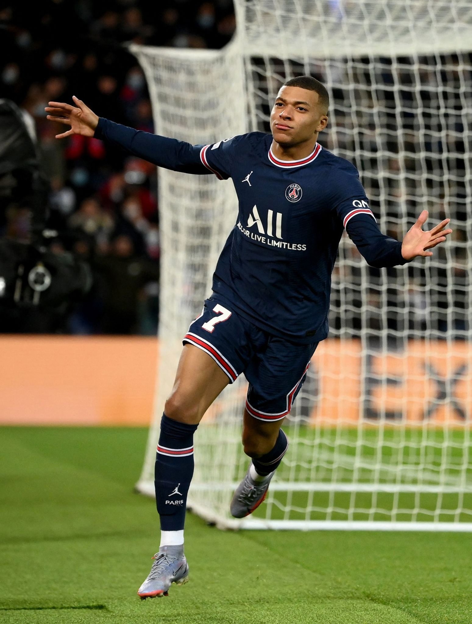 比赛中执法 比赛中执法