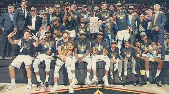 手不会只看 手不会只看